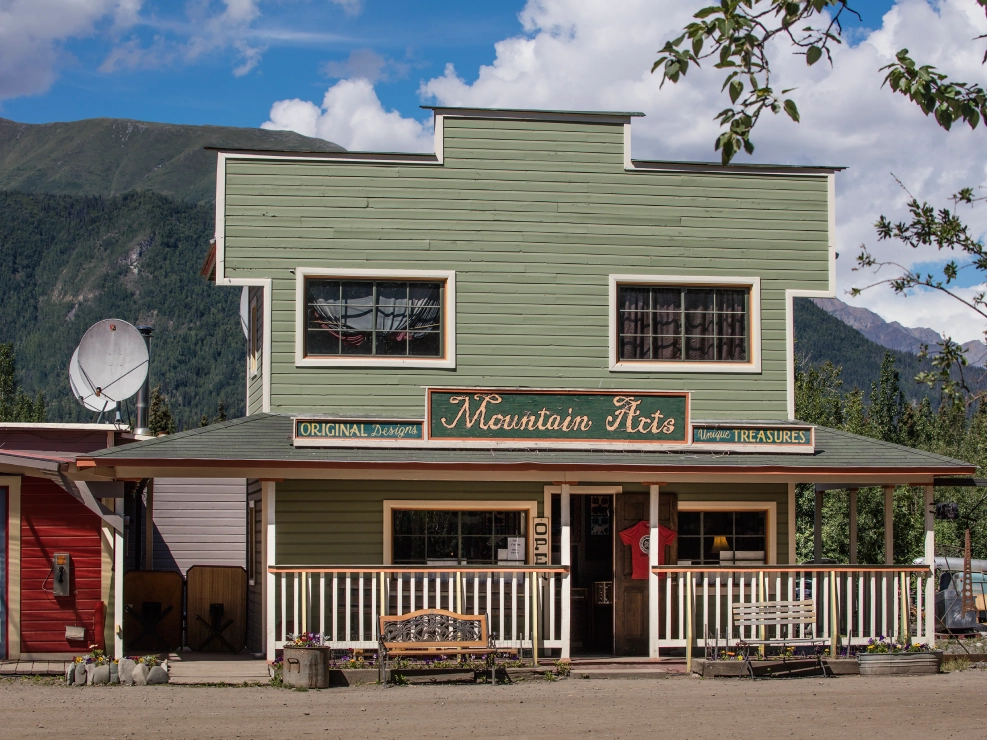 Mountain Arts Gift Store Exterior